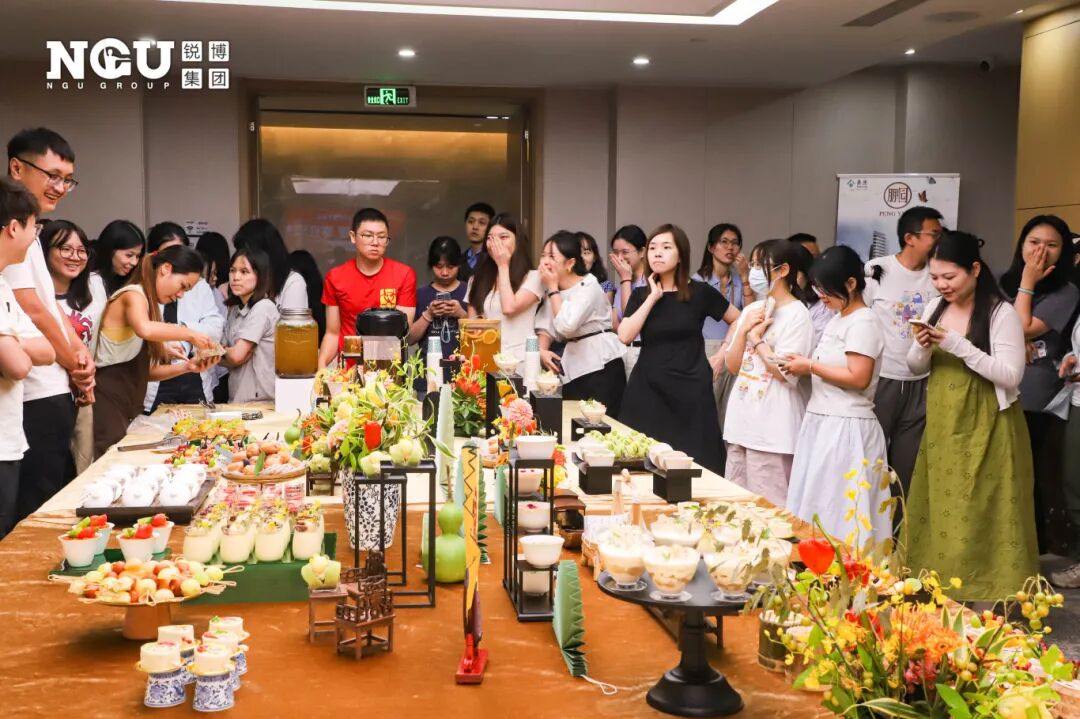 月满情暖，喜迎双节——锐博集团欢乐举办中秋国庆双节茶话会